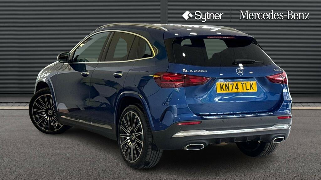 Mercedes-Benz GLA Class Gla 220D 4Matic Amg Line Premium Plus Blue #2