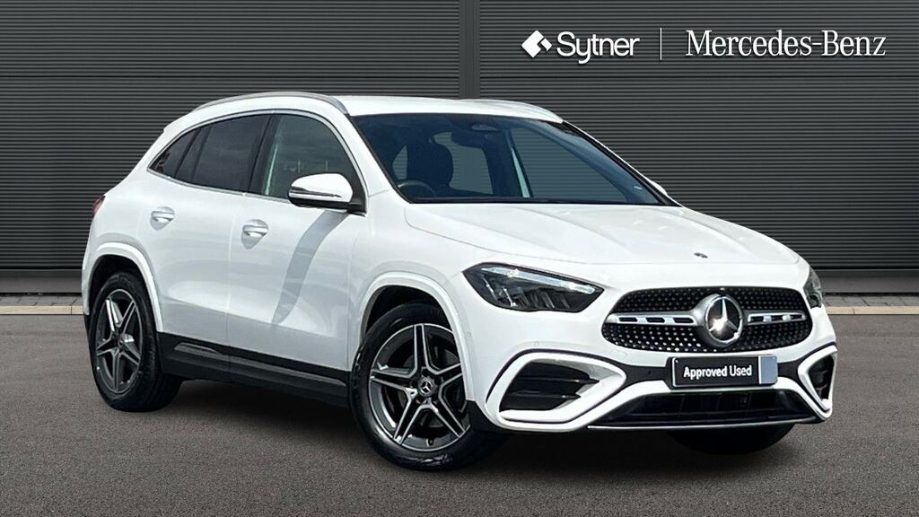 Mercedes-Benz GLA Class Gla 200 Amg Line Executive White