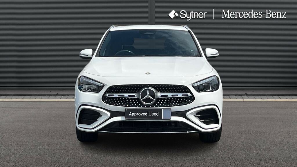 Mercedes-Benz GLA Class Gla 200 Amg Line Executive White #6