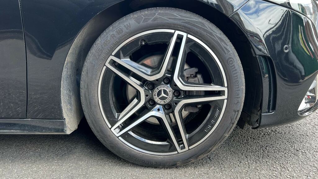 Mercedes-Benz A Class A180 Amg Line Premium KN23XXD Black #5