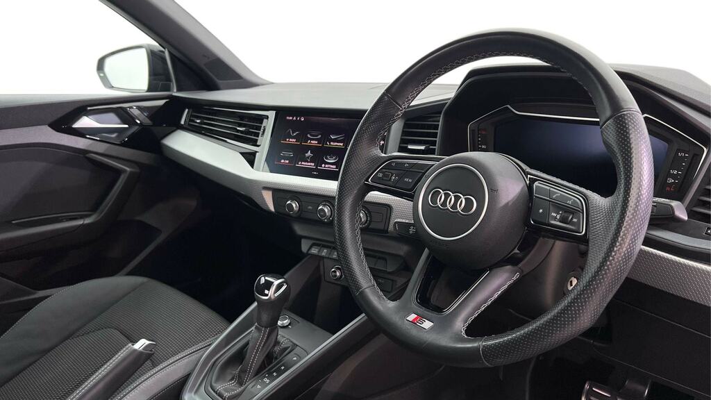 Audi A1 30 Tfsi 110 S Line S Tronic FH23UJT Black #6