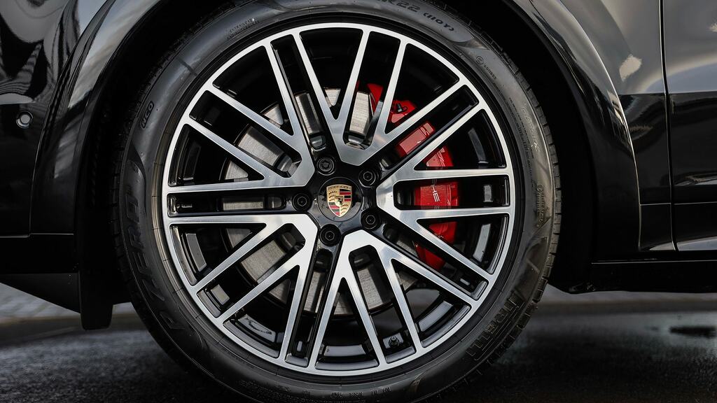 Porsche Cayenne S Tiptronic S Black #4