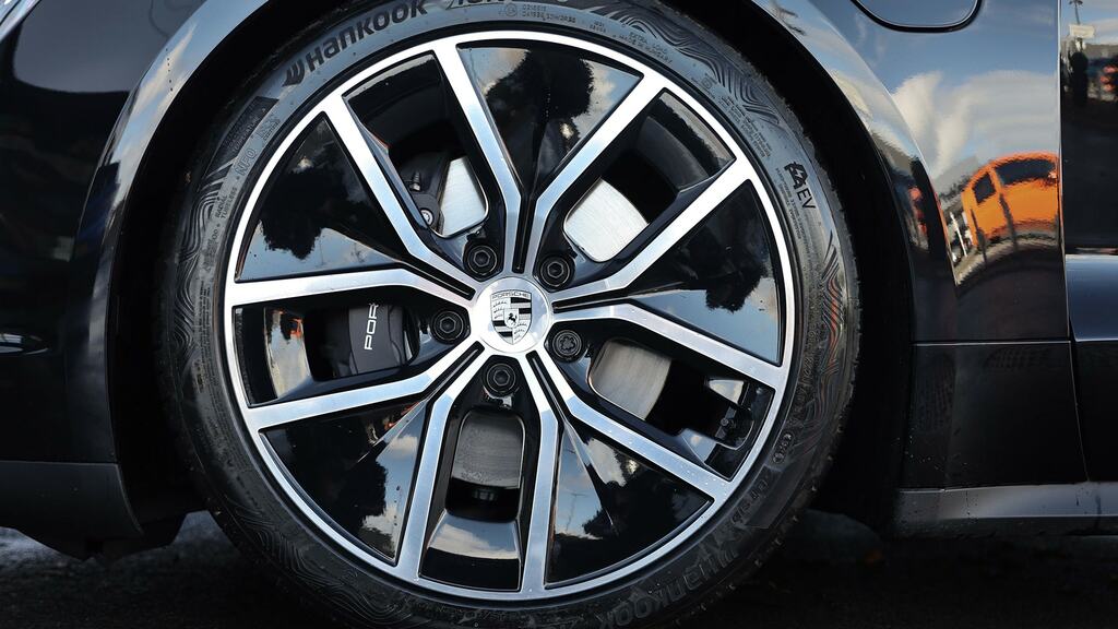 Porsche Taycan 320Kw 105Kwh Rwd 5 Seat SK26FYX Black #4