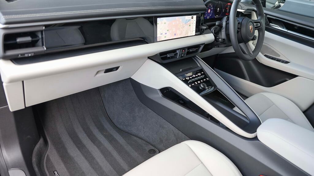 Porsche Macan 265Kw 100Kwh Black #3