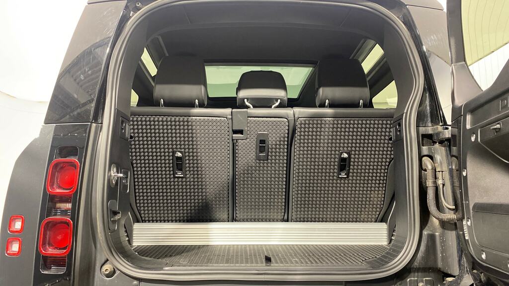 Land Rover Defender 90 3.0 D250 X-dynamic Hse 90 Grey #10