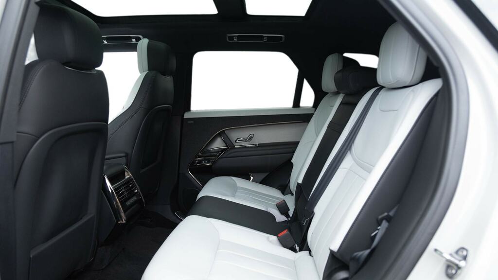 Land Rover Range Rover Sport 3.0 D300 Dynamic Se Grey #4