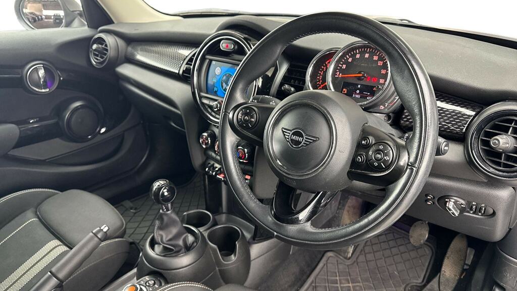 Mini Hatch 2.0 Cooper S Classic II Nav Pack YB19SND White #6