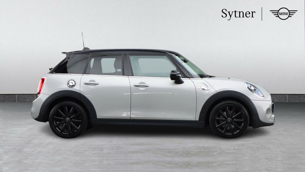 Mini Hatch 2.0 Cooper S Classic II Nav Pack YB19SND White #3