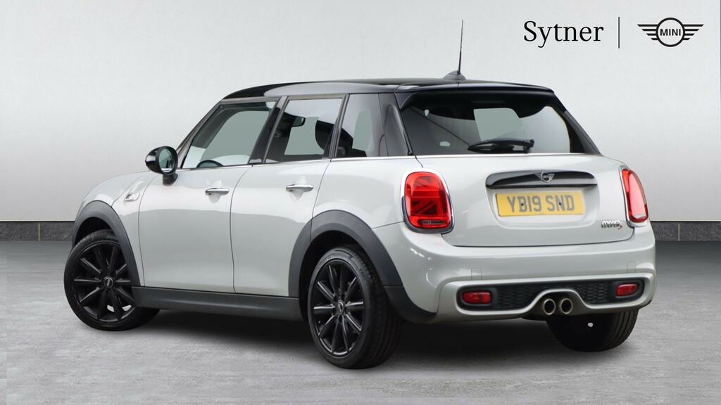 Mini Hatch 2.0 Cooper S Classic II Nav Pack YB19SND White #2