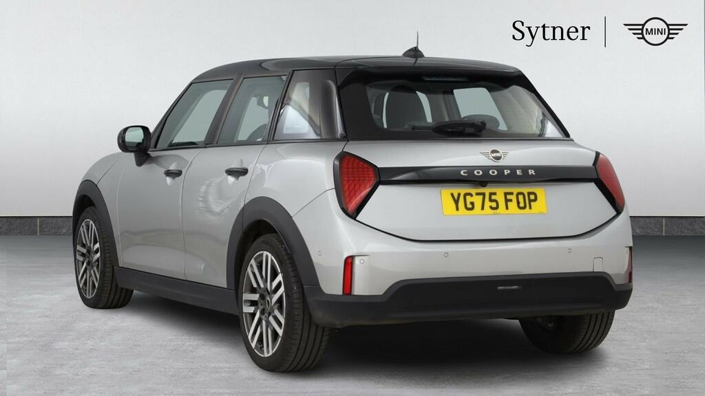 Mini Hatch 1.5 C Exclusive Level 1 YG75FOP Silver #2