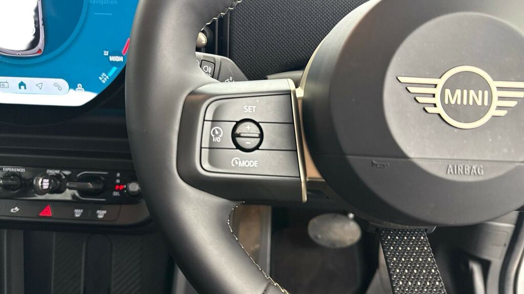 Mini Hatch 1.5 C Exclusive Level 1 YG75FOP Silver #6