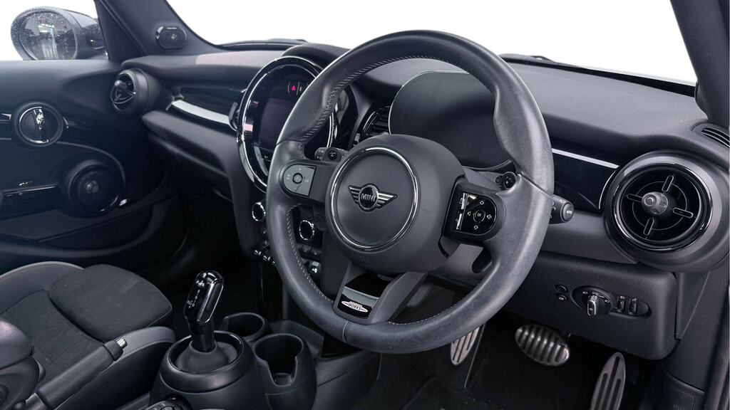 Mini Hatch 2.0 Cooper S Sport Premium Plus GU24YSX Black #6