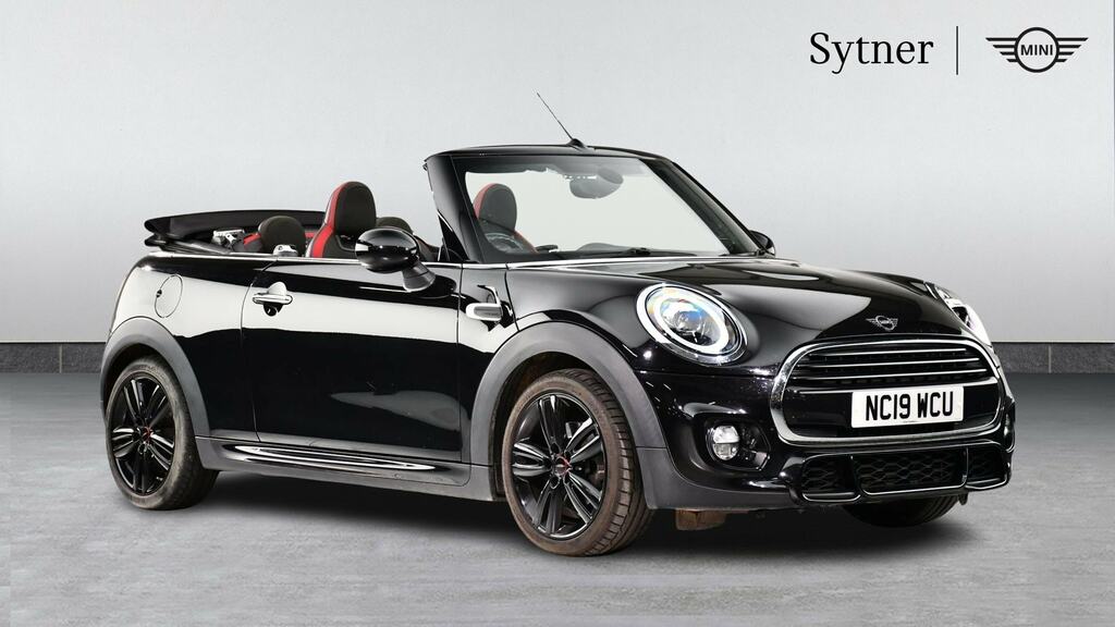 Mini Convertible 1.5 Cooper Sport II Comfortnav Pack Black
