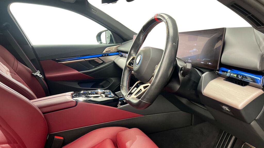 BMW i5 442Kw M60 Xdrive 84Kwh Black #6