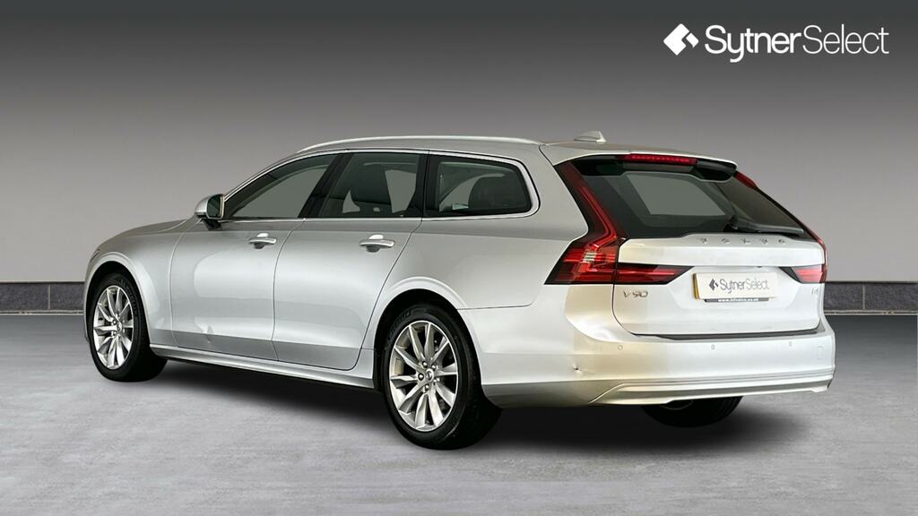 Volvo V90 2.0 B4d Momentum Silver #2
