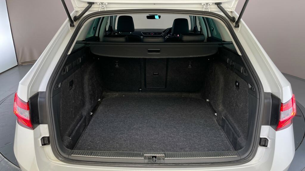 Skoda Superb Superb 2.0 Tdi Se Technology Estate Dsg Grey #22