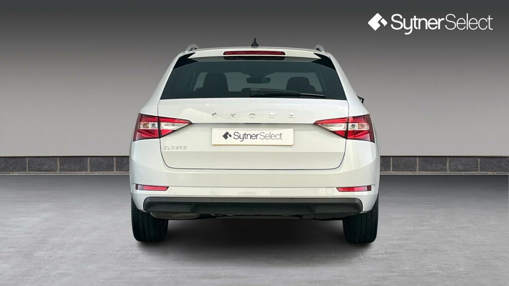 Skoda Superb 1.5 Tsi Se Technology White #5