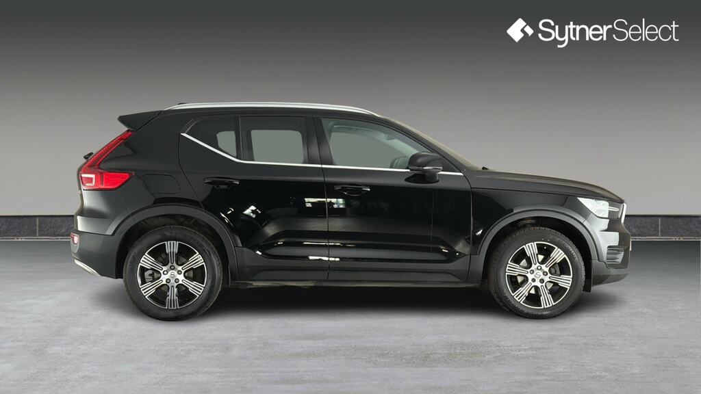 Volvo XC40 1.5 T3 163 Inscription GN22OZV Black #3