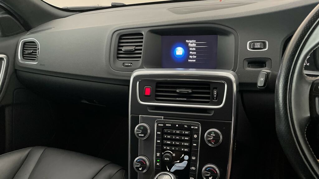 Volvo V60 2.0 D4 R-design Nav 188 Bhp Black #7