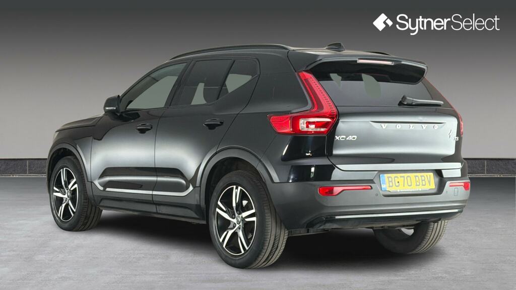 Volvo XC40 1.5 T3 163 R Design BG70DBV Black #2