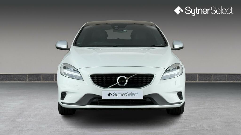 Volvo V40 D4 190 R Design Pro Geartronic White #4