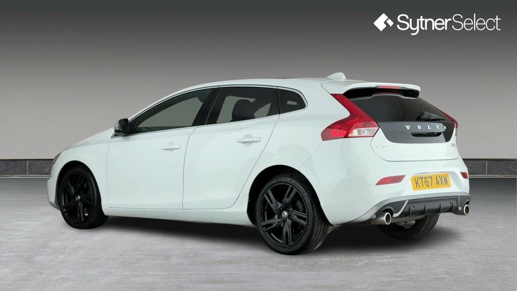 Volvo V40 D4 190 R Design Pro Geartronic White #2