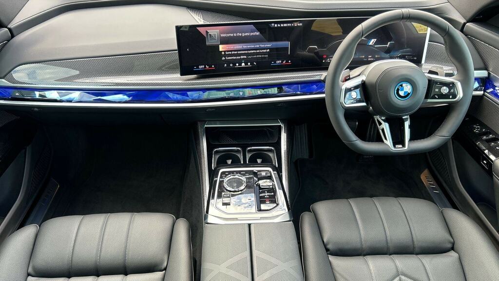 BMW 7 Series 750E Xdrive M Sport Blue #4