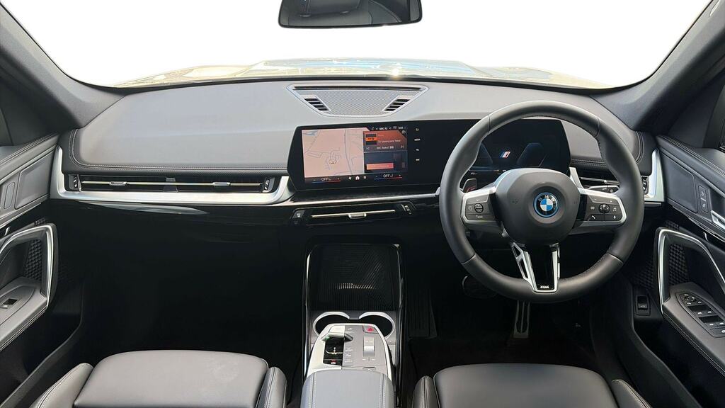 BMW iX1 150Kw Edrive20 Shadow Edition 65Kwh VN26AEA White #4