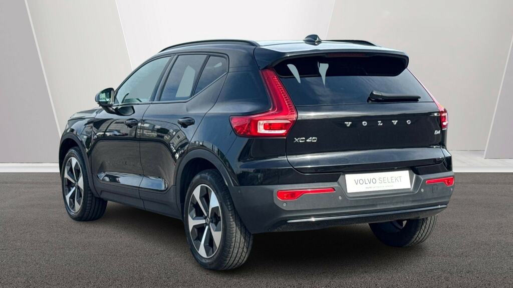Volvo XC40 2.0 B4p Ultimate Dark KN23RYK Black #2