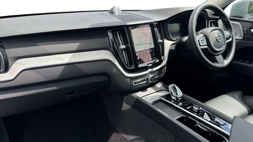 Volvo XC60 2.0 B5p Ultra Bright Awd Geartronic Grey #4