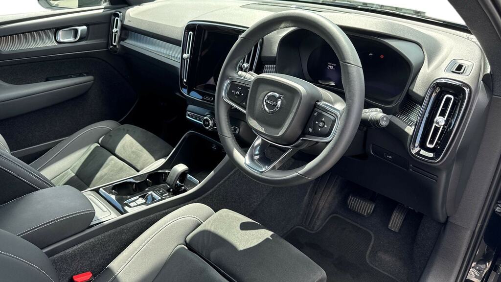 Volvo XC40 2.0 B3p Plus Dark MM24EJV Black #5