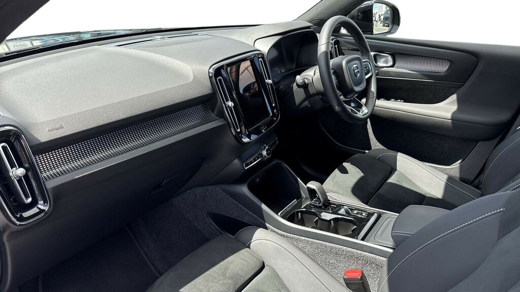 Volvo XC40 2.0 B3p Plus Dark MM24EJV Black #4