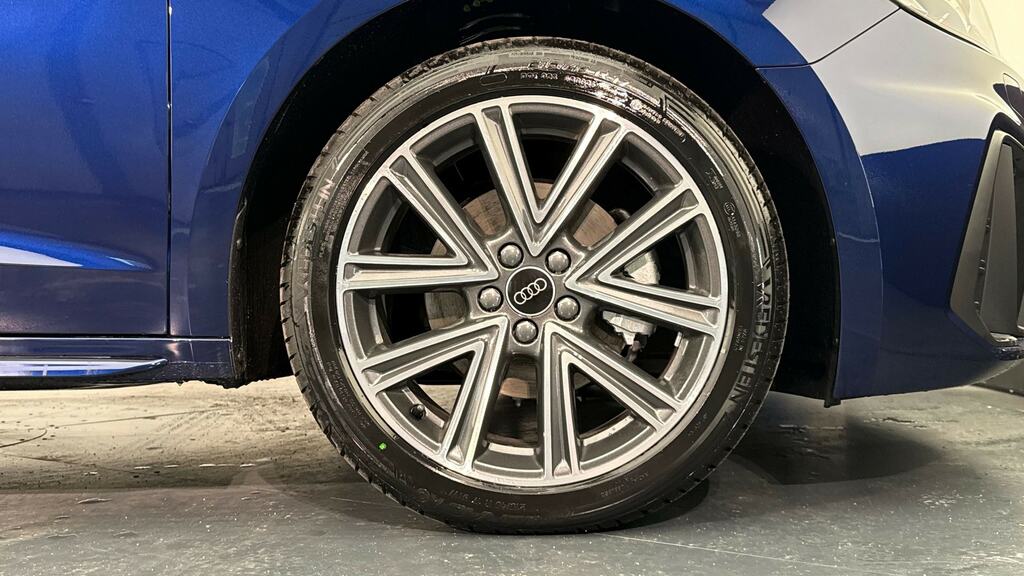 Audi A1 35 Tfsi S Line S Tronic YB26GYO Blue #5