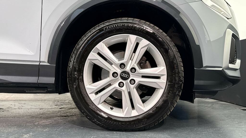Audi Q2 30 Tfsi Sport YH24LWY Grey #5