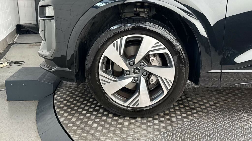 Audi Q6 E-Tron 225Kw Performance 100Kwh S Line Sv Black #5