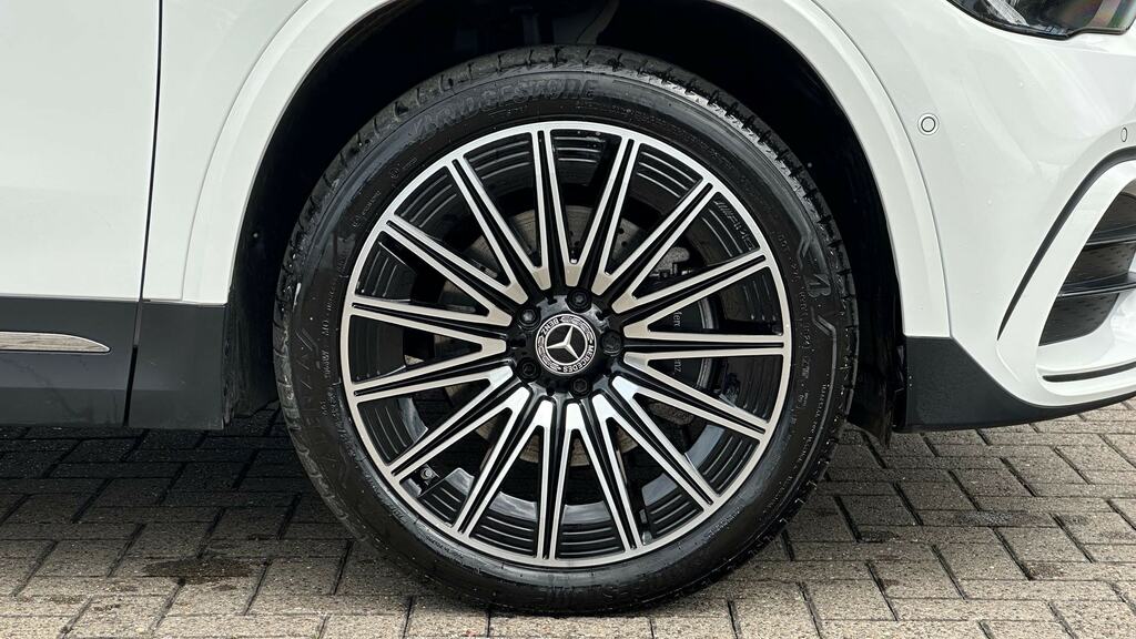 Mercedes-Benz GLA Class Gla 250E Amg Line Premium White #5
