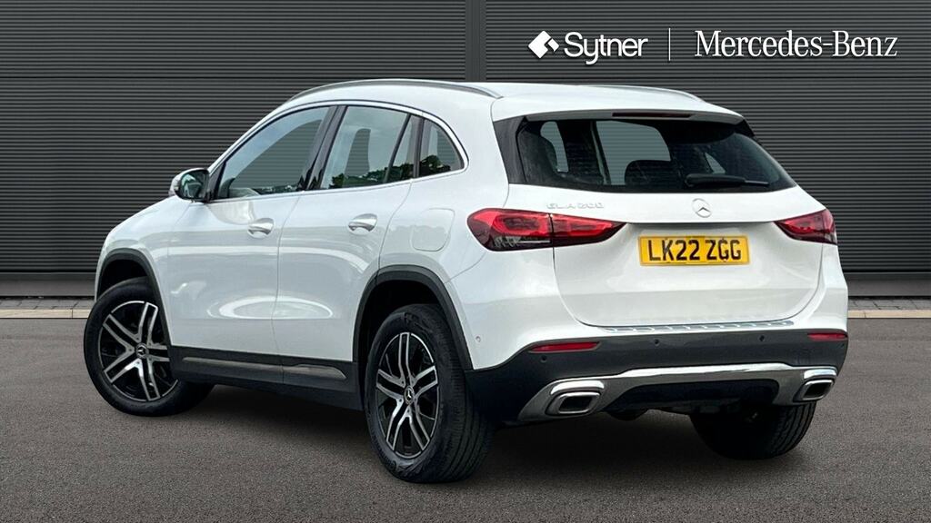 Mercedes-Benz GLA Class Gla 200 Sport Executive LK22ZGG White #2