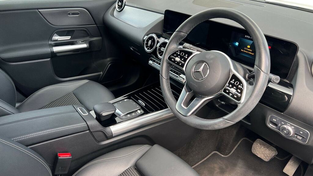 Mercedes-Benz GLA Class Gla 200 Sport Executive LK22ZGG White #3
