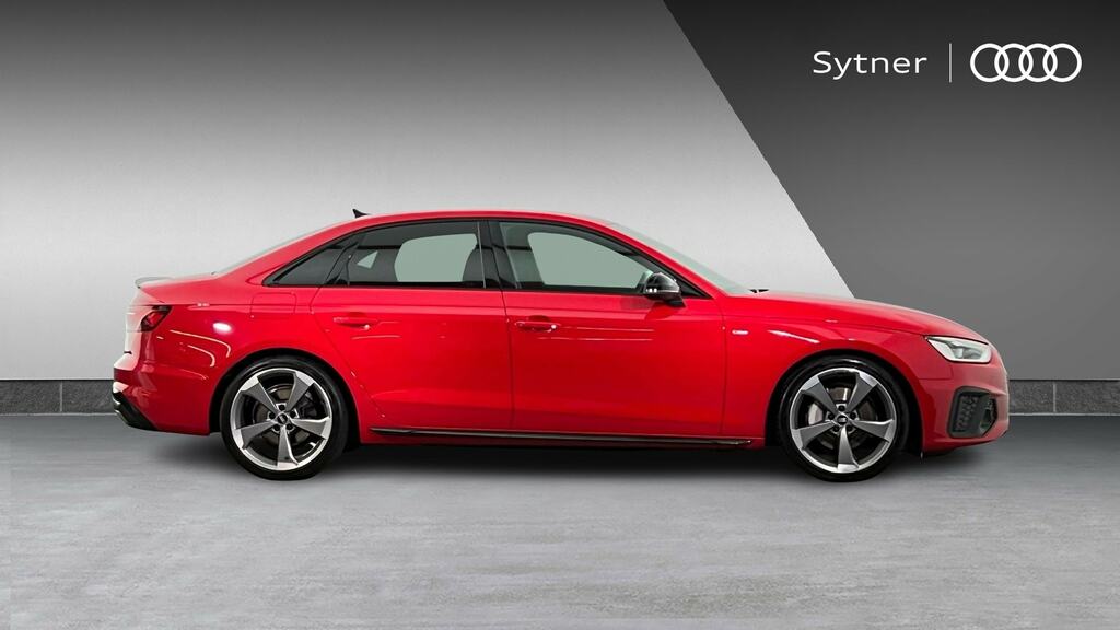 Audi A4 40 Tfsi 204 Black Edition S Tronic FE72ZYG Red #4