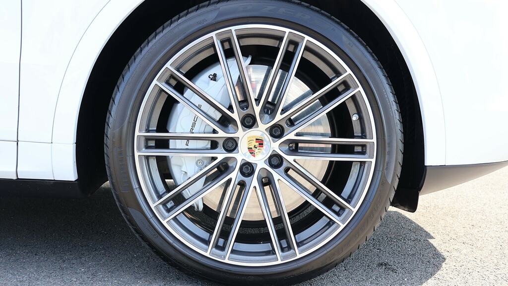 Porsche Cayenne Turbo Tiptronic S 5 Seat White #4