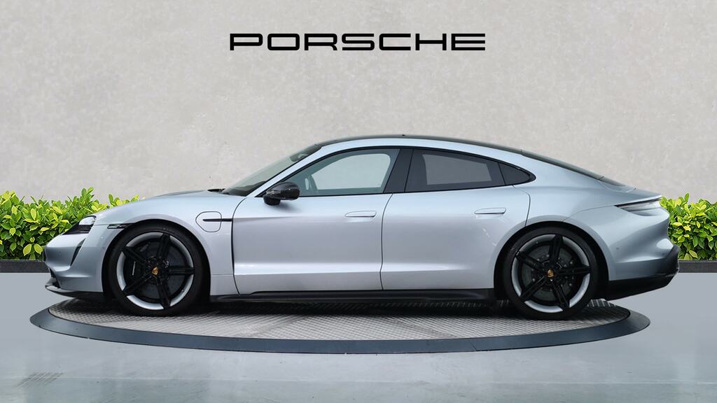 Porsche Taycan Plus 93.4Kwh Saloon Pink #4