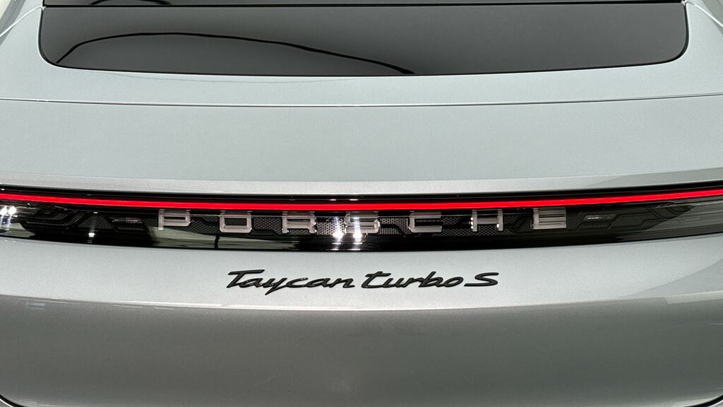 Porsche Taycan Plus 93.4Kwh Saloon Pink #34