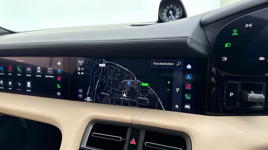 Porsche Taycan Plus 93.4Kwh Saloon Pink #28
