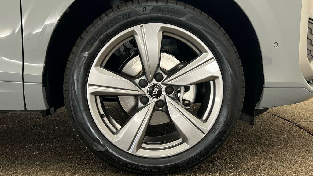 Audi Q3 1.5 Tfsi S Line S Tronic Soundvision Pack RO26BRX Grey #5