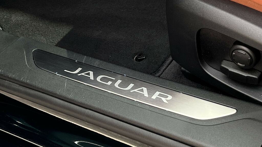 Jaguar XF 2.0 D200 R-dynamic Se Black Red #26