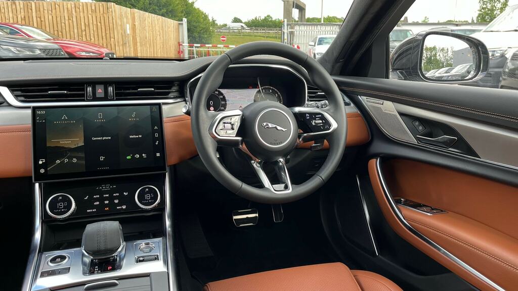 Jaguar XF 2.0 D200 R-dynamic Se Black Red #30