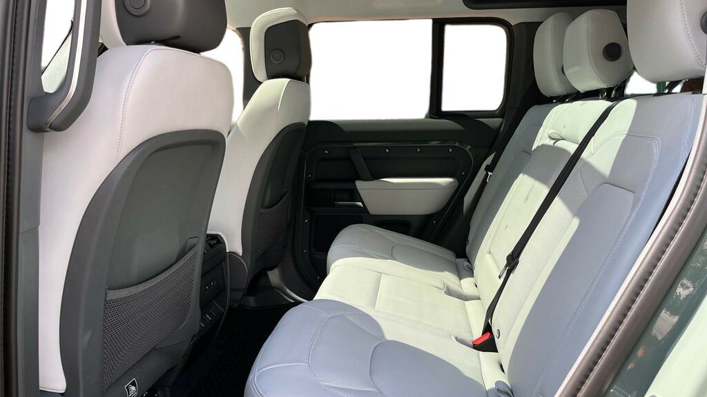 Land Rover Defender 110 2.0 P300e Trophy Edition Keswick 110 Green #4