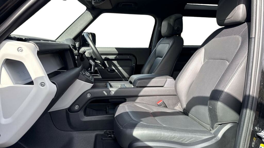 Land Rover Defender 90 3.0 D250 X-dynamic Hse 90 Black #3