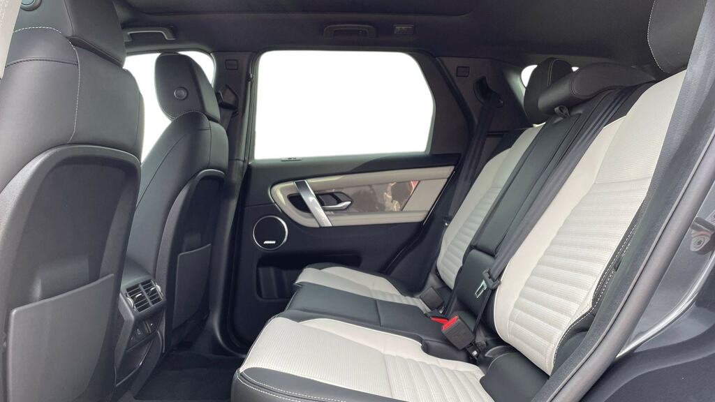 Land Rover Discovery Sport 1.5 P270e Dynamic Hse 5 Seat YN75SVR Grey #4