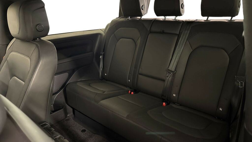 Land Rover Defender 90 3.0 D250 X-dynamic Hse 90 Grey #4